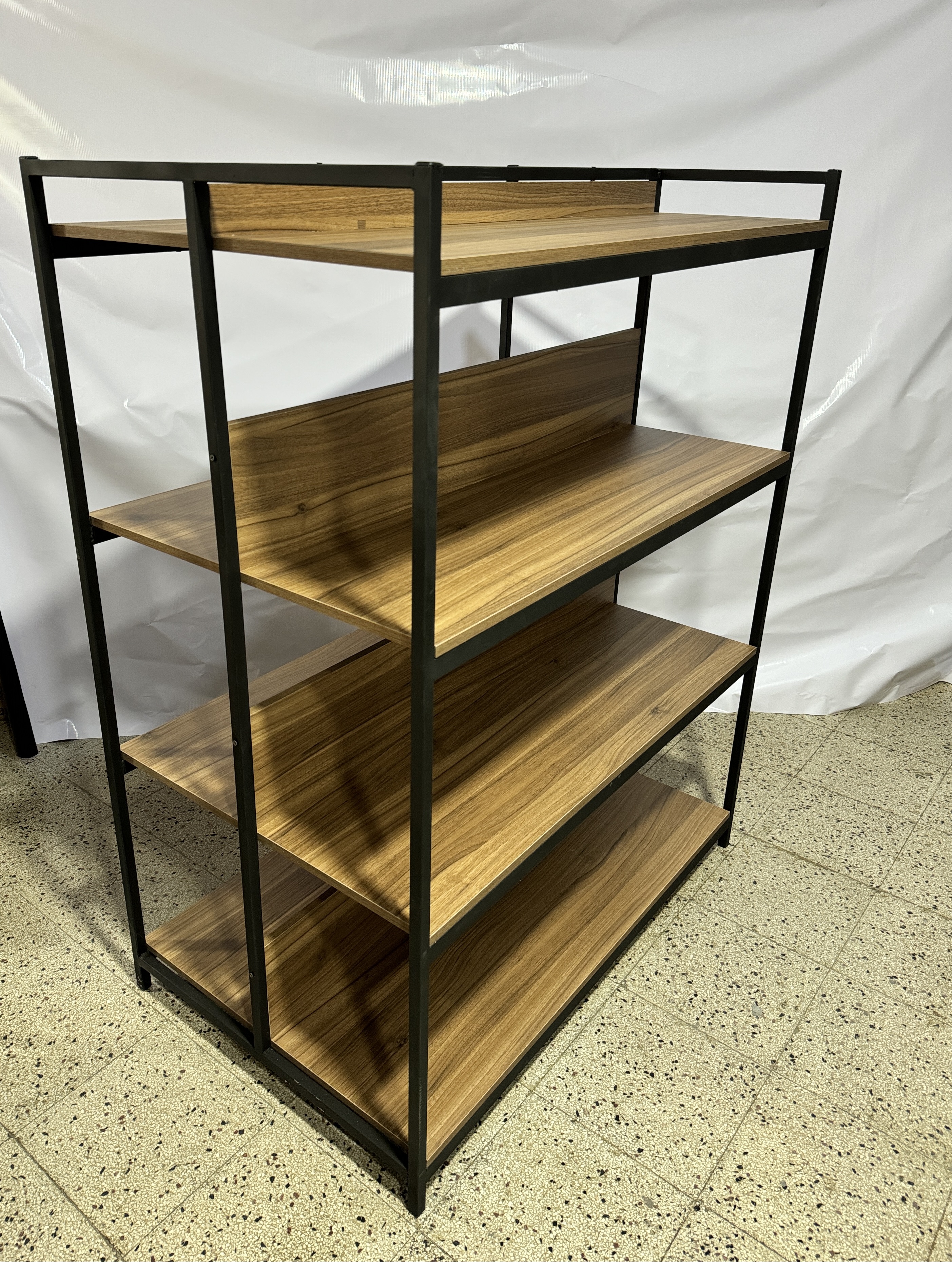 GONDOLA SIN PUNTERA EN MELAMINA