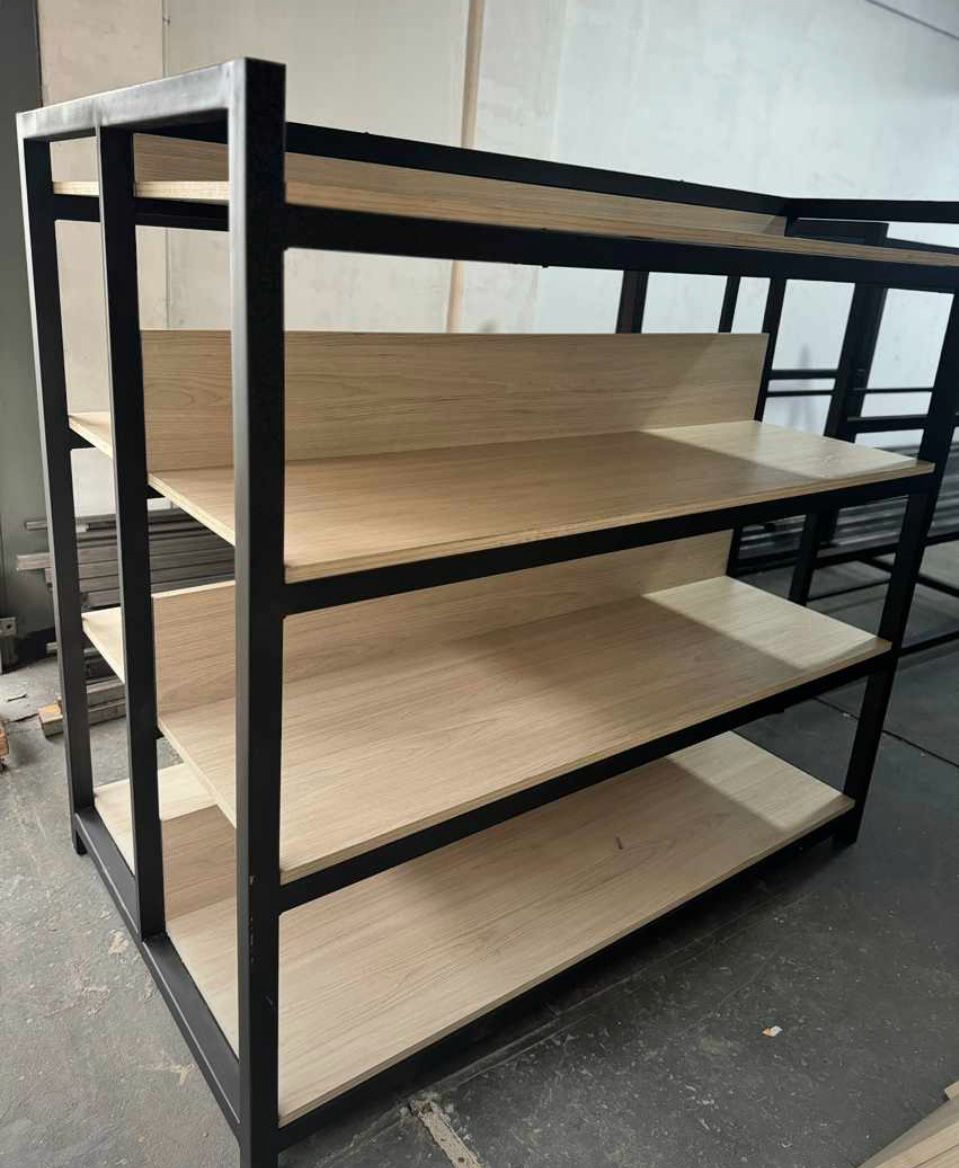 Gondola reforzada en melamina sin puntera
145 x 115 de largo x 70 de ancho